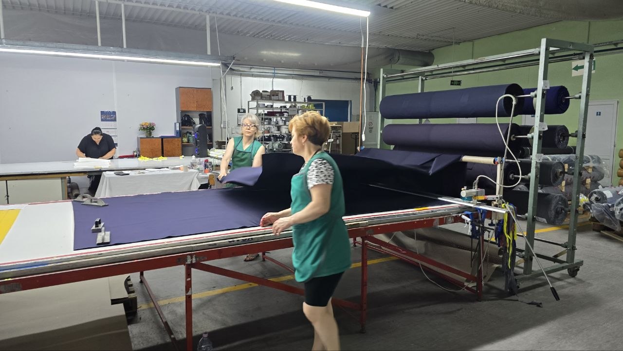 Industrial cutting table and material preparation line at Eco Textil Grup